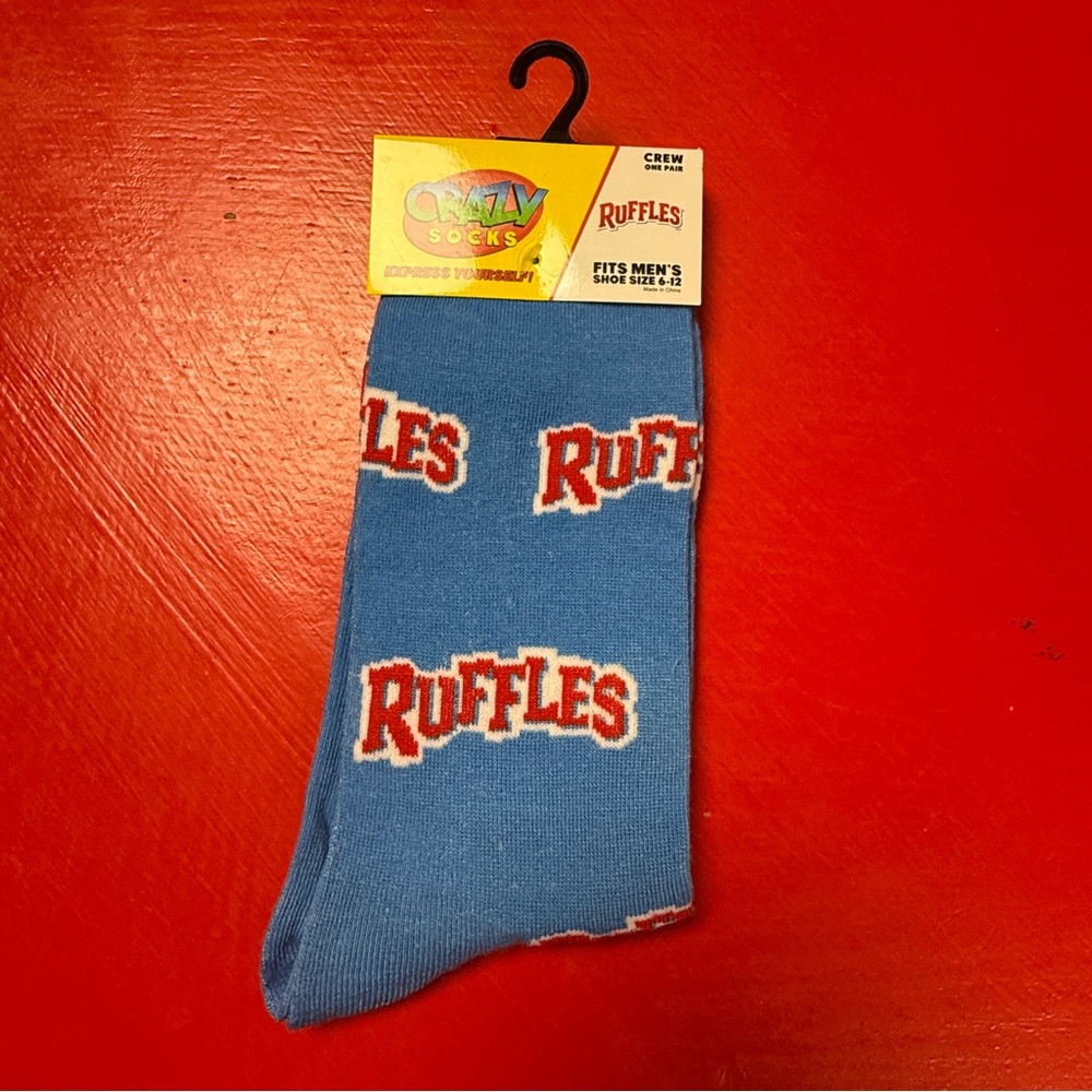 NWT CRAZY SOCKS EXPRESS YOURSELF PRINGLES POTATO CHIPS CRE SOCKS SIZE 6-12